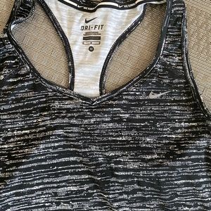 Nike Dri-Fit workout tank top M